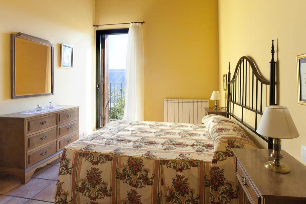Conjunt Rural Cal Soldat Collmorter Rom bilde